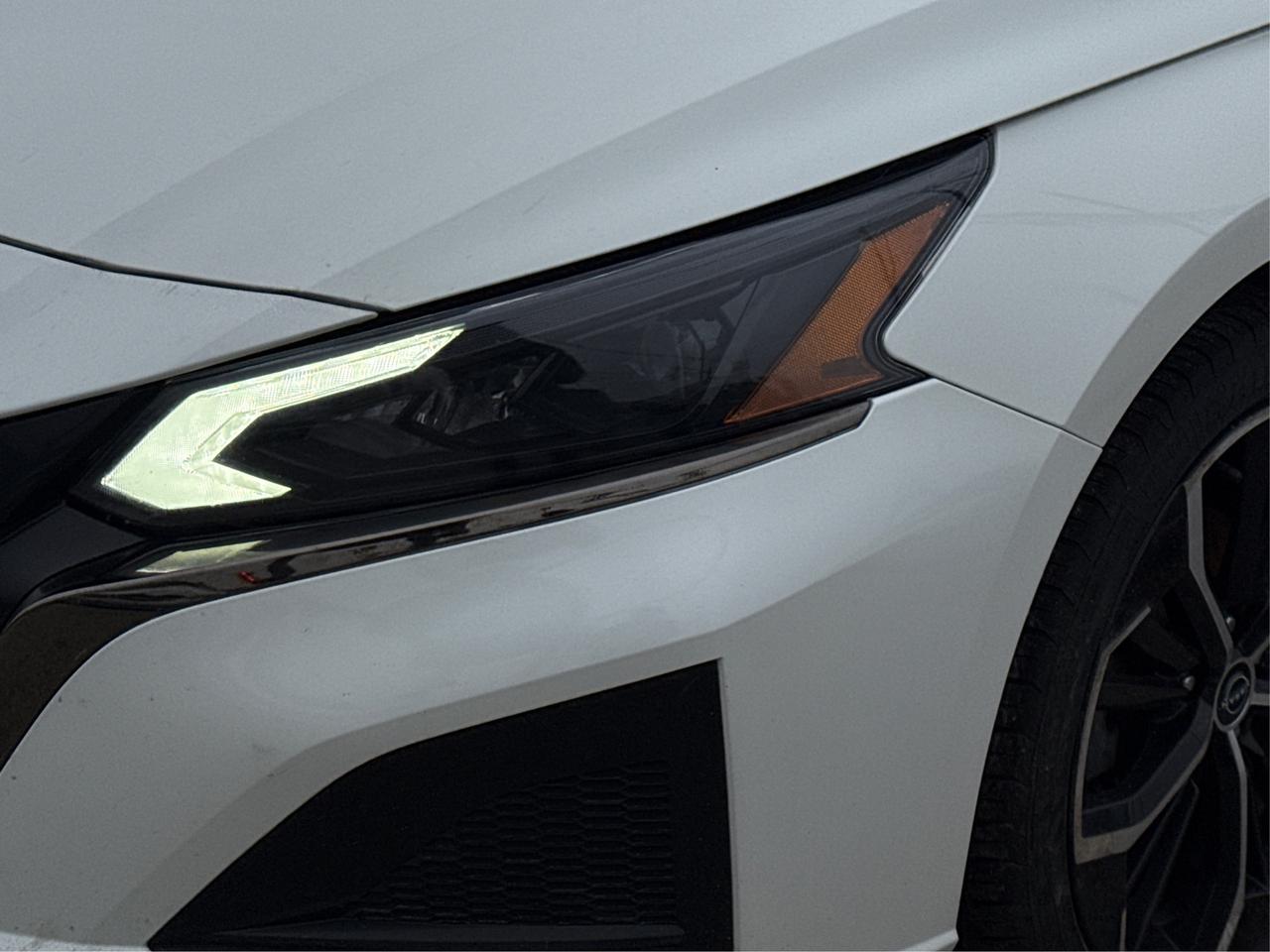 2023 Nissan Altima AWD HEATED & POWER SEATS WE FINANCE ALL CREDIT! Photo