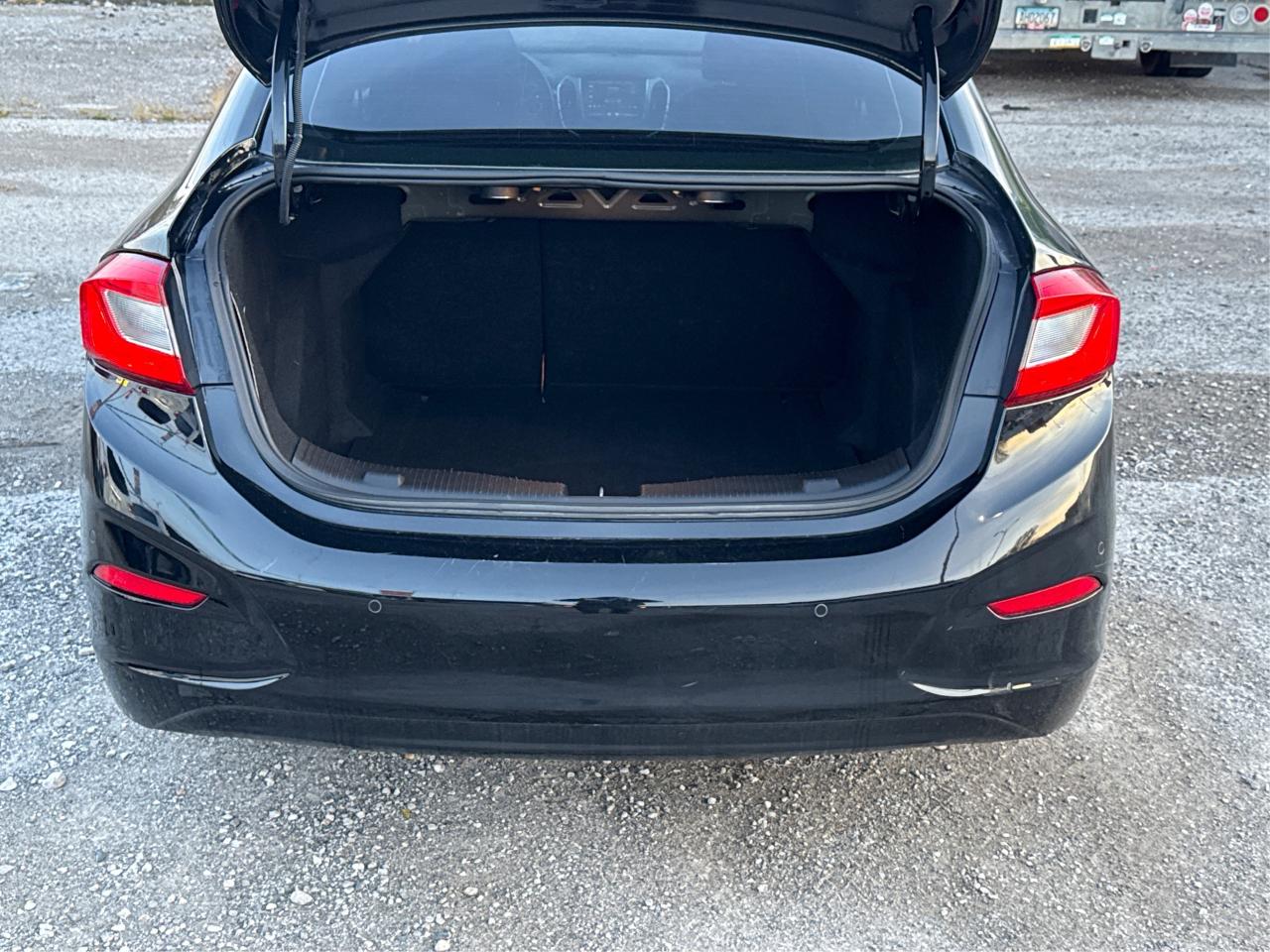 2019 Chevrolet Cruze CLEAN! HEATED SEATS!  WE FINANCE ALL CREDIT! Photo