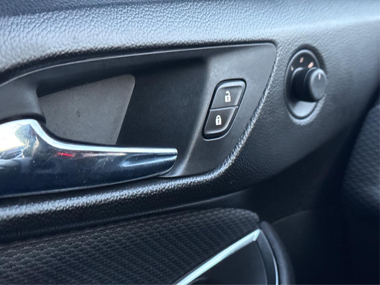 2019 Chevrolet Cruze CLEAN! HEATED SEATS!  WE FINANCE ALL CREDIT! Photo