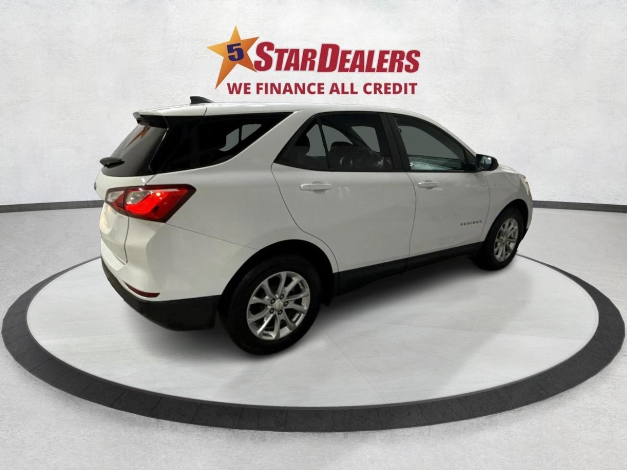 2020 Chevrolet Equinox LS MINT CONDITION POWER SEATS WE FINANCE ALL CREDT Photo