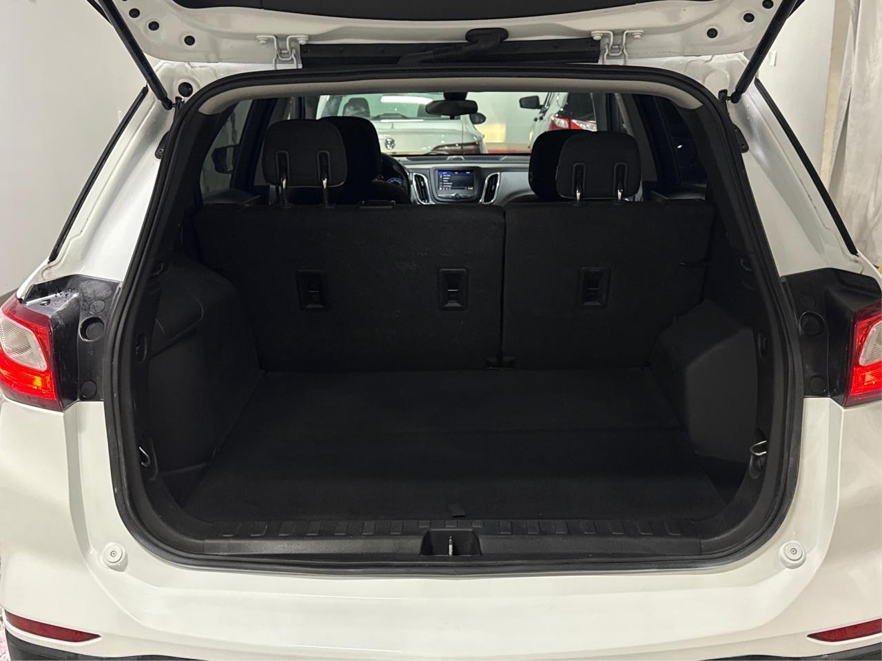 2020 Chevrolet Equinox LS MINT CONDITION POWER SEATS WE FINANCE ALL CREDT Photo