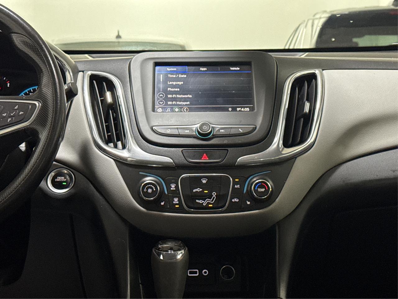 2020 Chevrolet Equinox LS MINT CONDITION POWER SEATS WE FINANCE ALL CREDT Photo