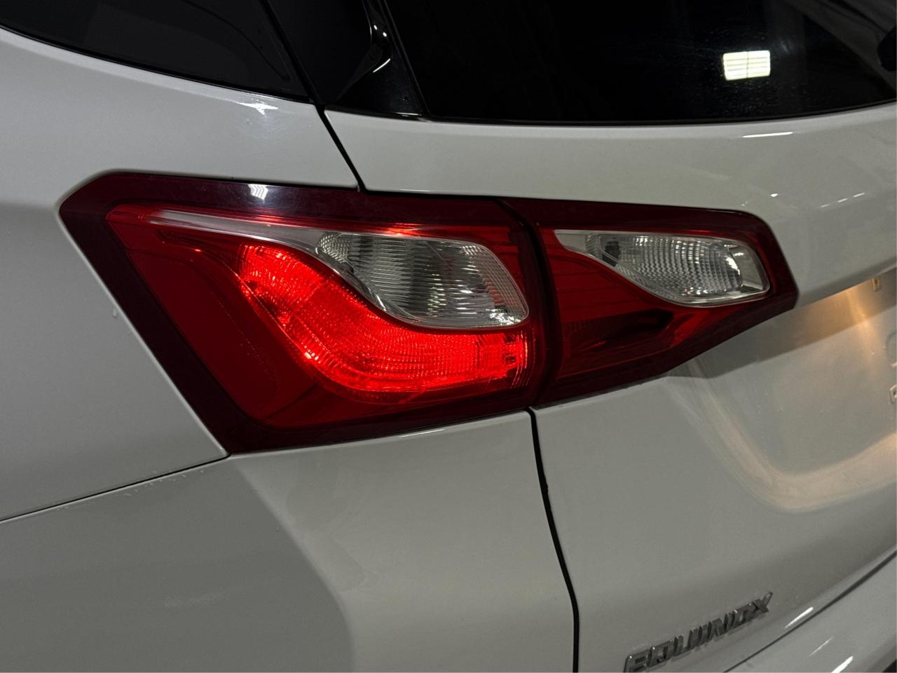 2020 Chevrolet Equinox LS MINT CONDITION POWER SEATS WE FINANCE ALL CREDT Photo