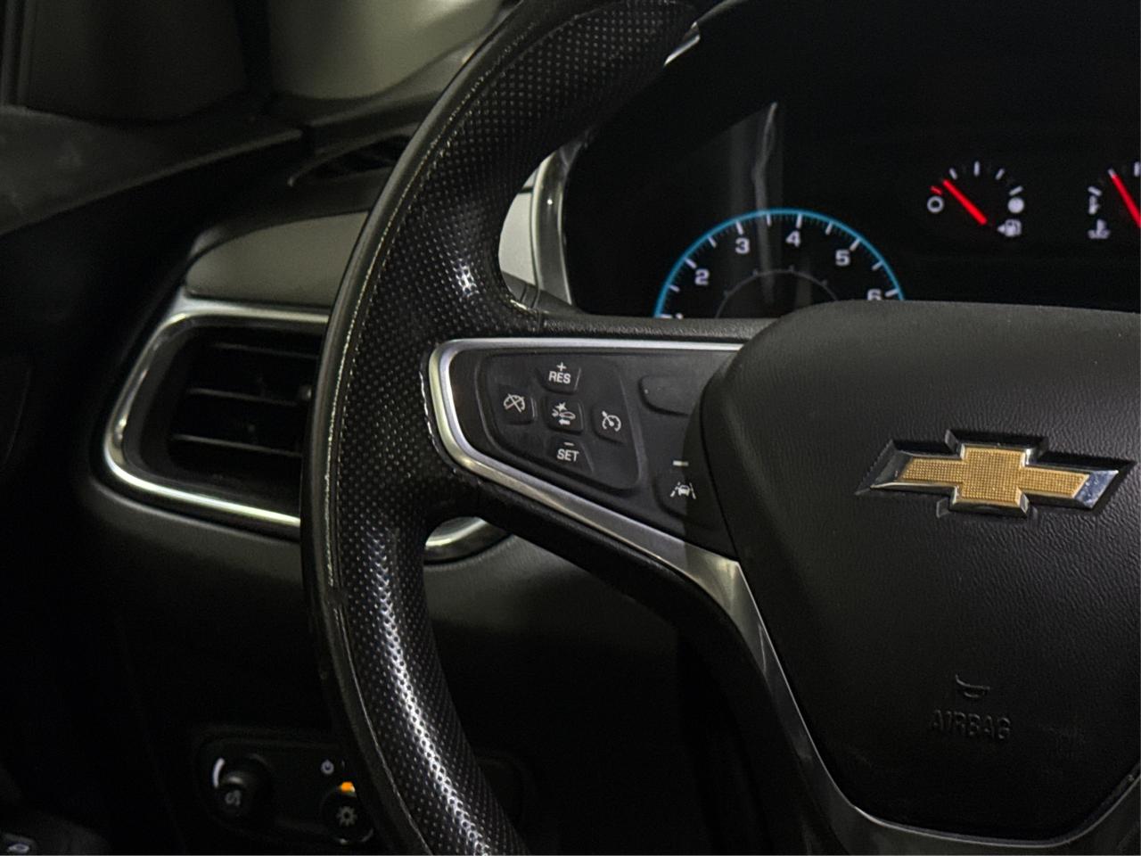 2020 Chevrolet Equinox LS MINT CONDITION POWER SEATS WE FINANCE ALL CREDT Photo