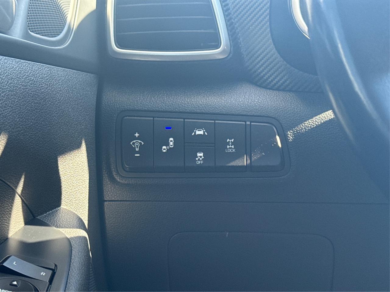 2020 Hyundai Tucson AWD HEATED SEATS MUST SEE WE FINANCE ALL CREDIT Photo