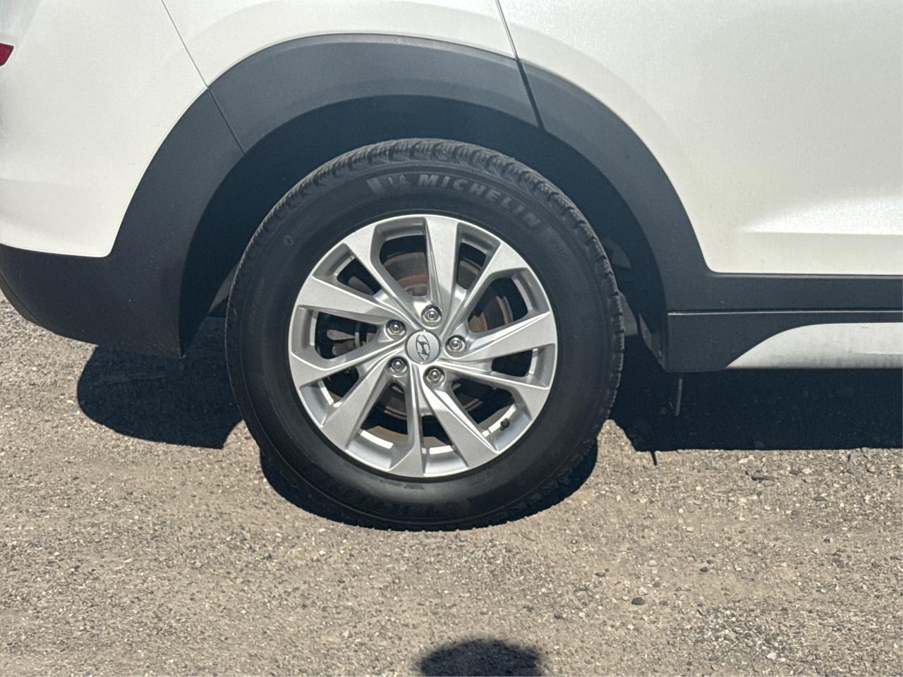 2020 Hyundai Tucson AWD HEATED SEATS MUST SEE WE FINANCE ALL CREDIT Photo