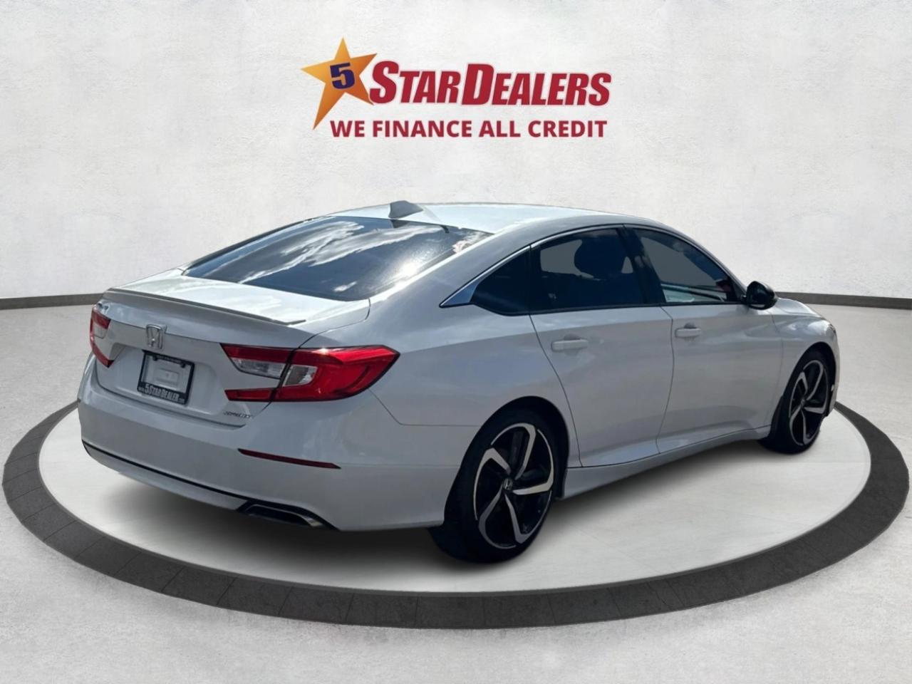 2018 Honda Accord Sedan LEATHER SUNROOF HEATED SEATS WE FINANCE ALL CREDIT Photo