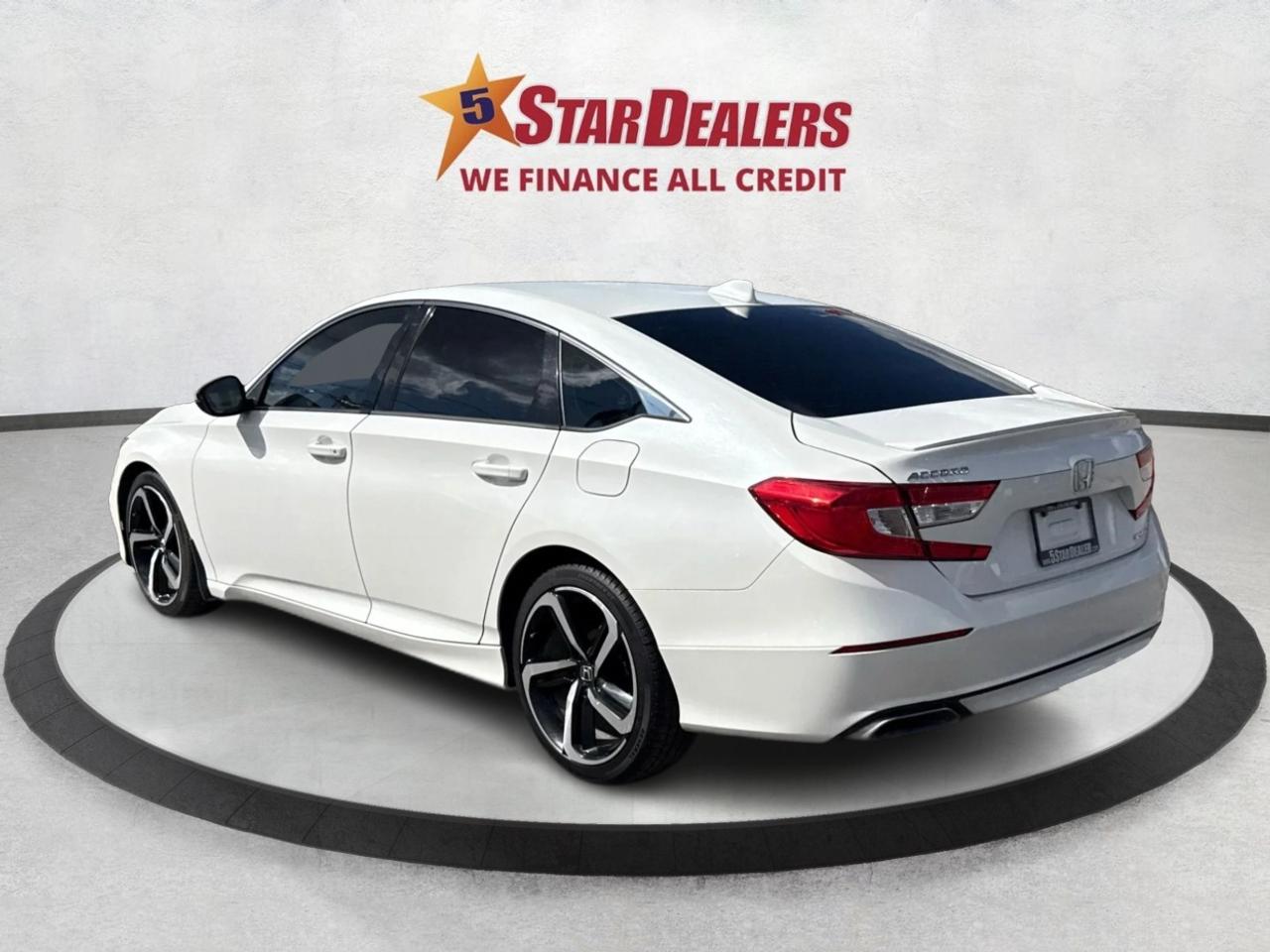 2018 Honda Accord Sedan CERTIFIED LEATHER SUNROOF WE FINANCE ALL CREDIT Photo