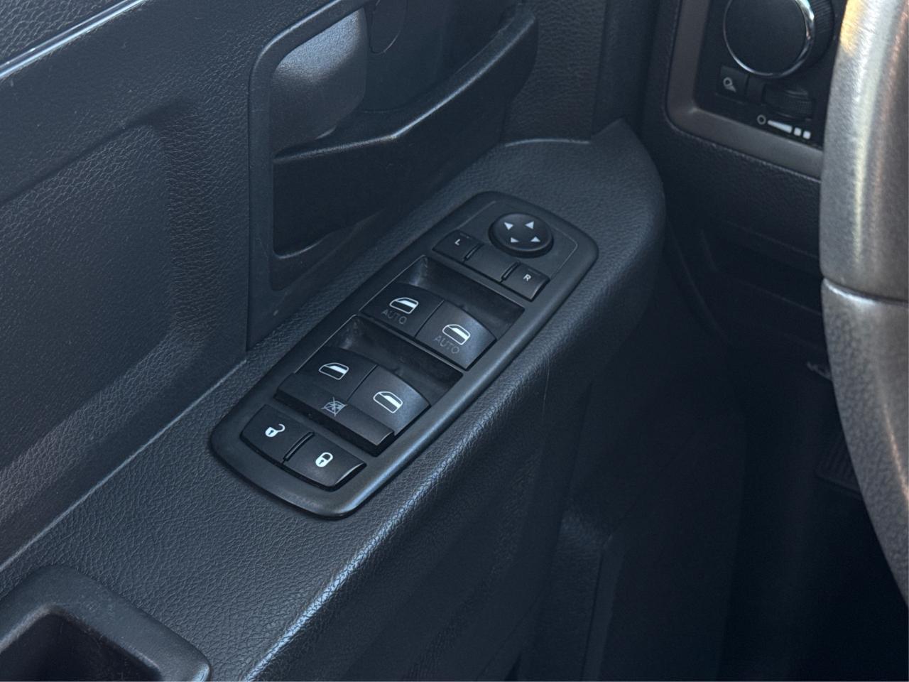 2011 RAM 1500 WE FINANCE ALL CREDIT OVER 700 VEHICLES IN STOCK Photo