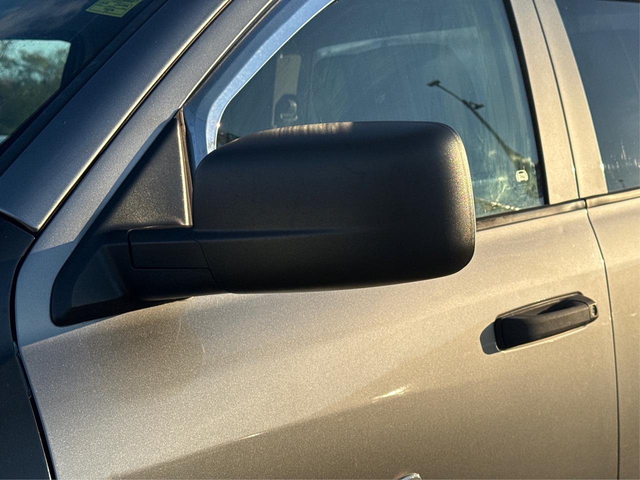 2011 RAM 1500 WE FINANCE ALL CREDIT OVER 700 VEHICLES IN STOCK Photo