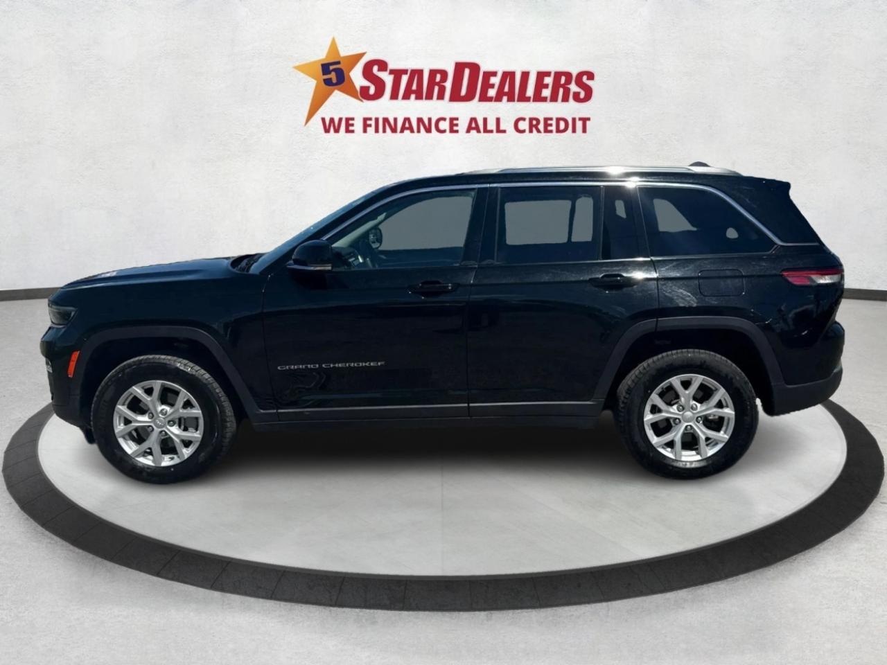 2023 Jeep Grand Cherokee NAV LEATHER HEATED SEATS! WE FINANCE ALL CREDIT! Photo3