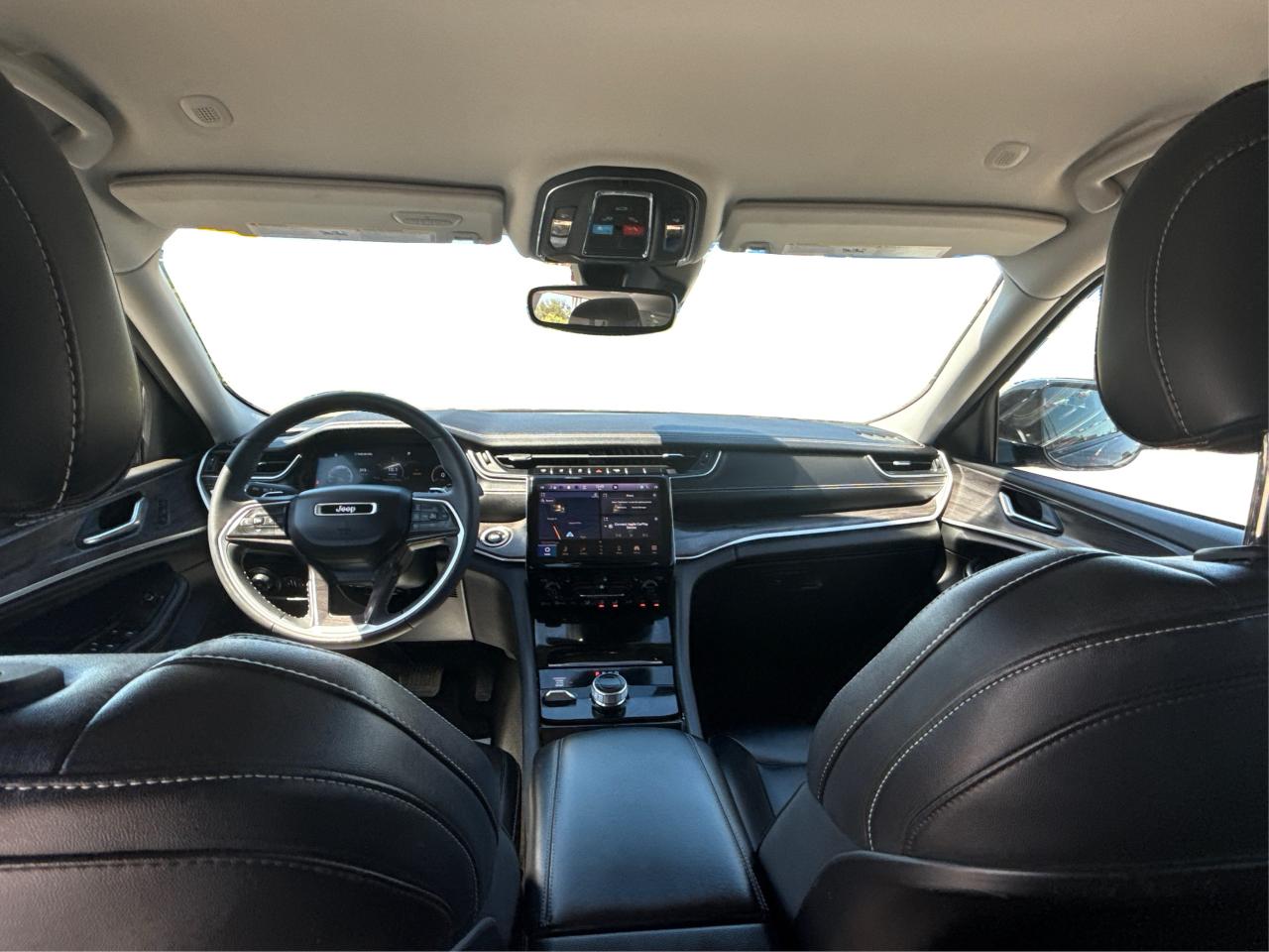 2023 Jeep Grand Cherokee NAV LEATHER HEATED SEATS! WE FINANCE ALL CREDIT! Photo