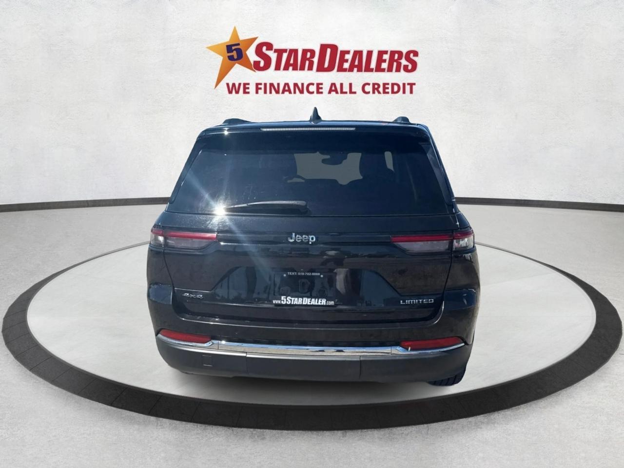 2023 Jeep Grand Cherokee NAV LEATHER HEATED SEATS! WE FINANCE ALL CREDIT! Photo