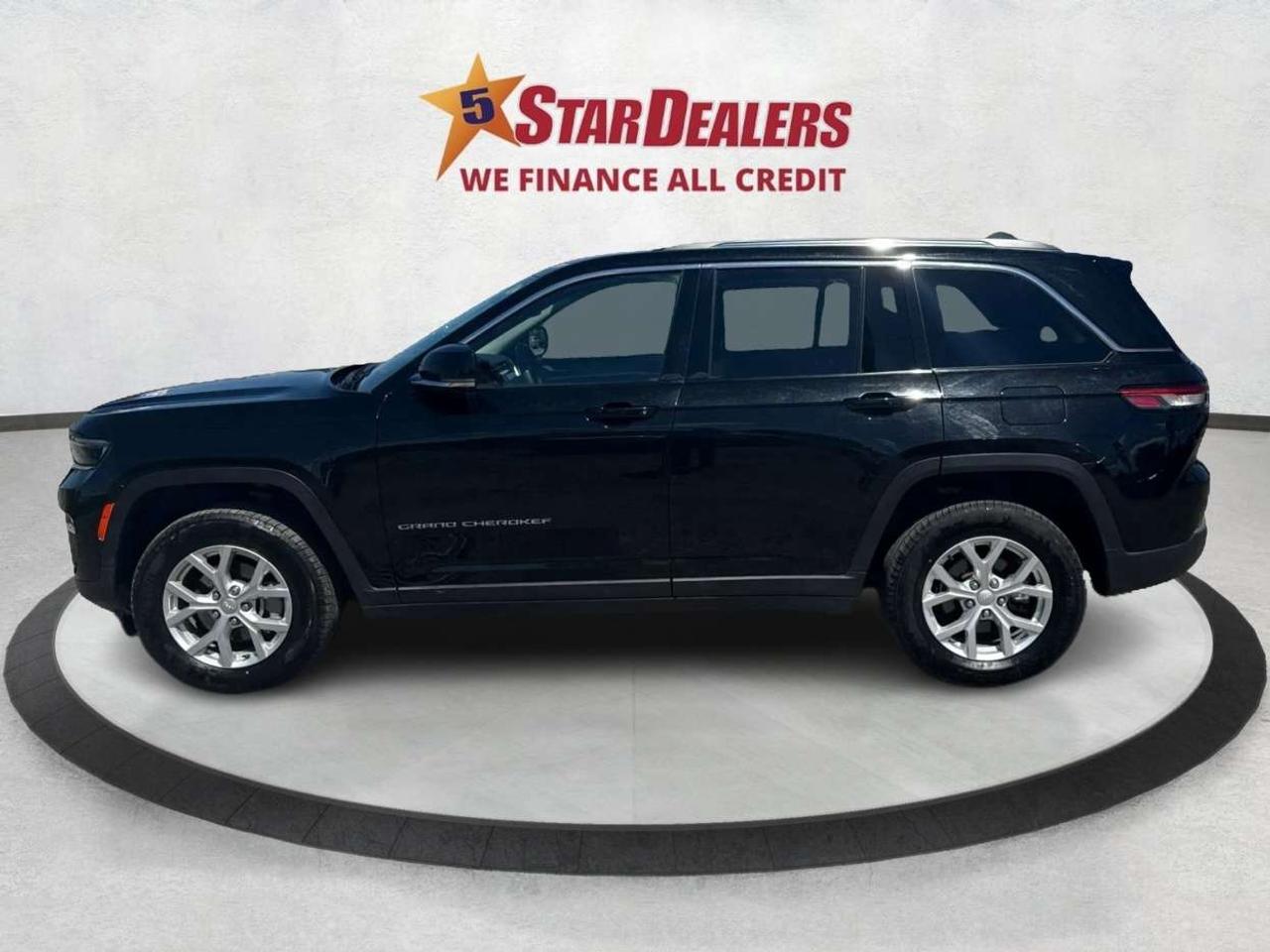 2023 Jeep Grand Cherokee NAV LEATHER HEATED SEATS! WE FINANCE ALL CREDIT! Photo3