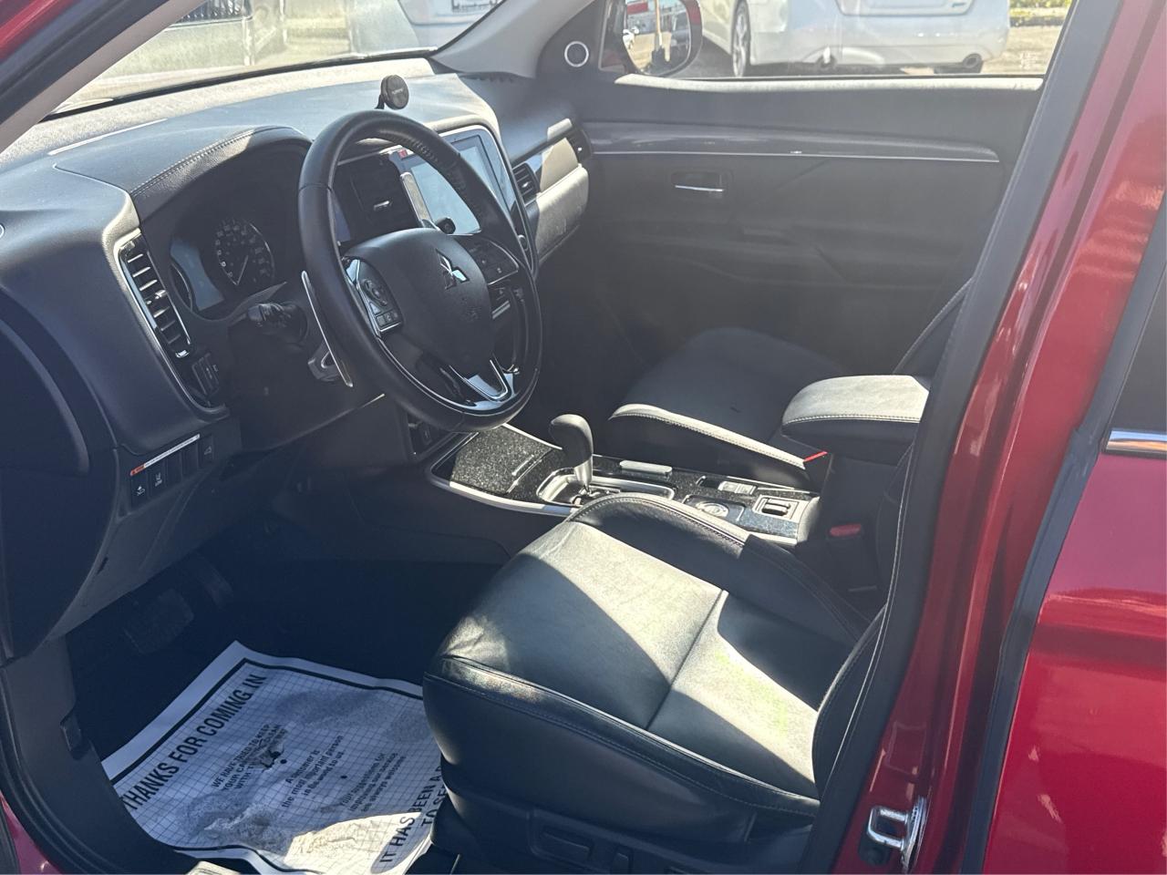 2020 Mitsubishi Outlander AWD CRUISE SUNROOF WE FINANCE ALL CREDIT! Photo