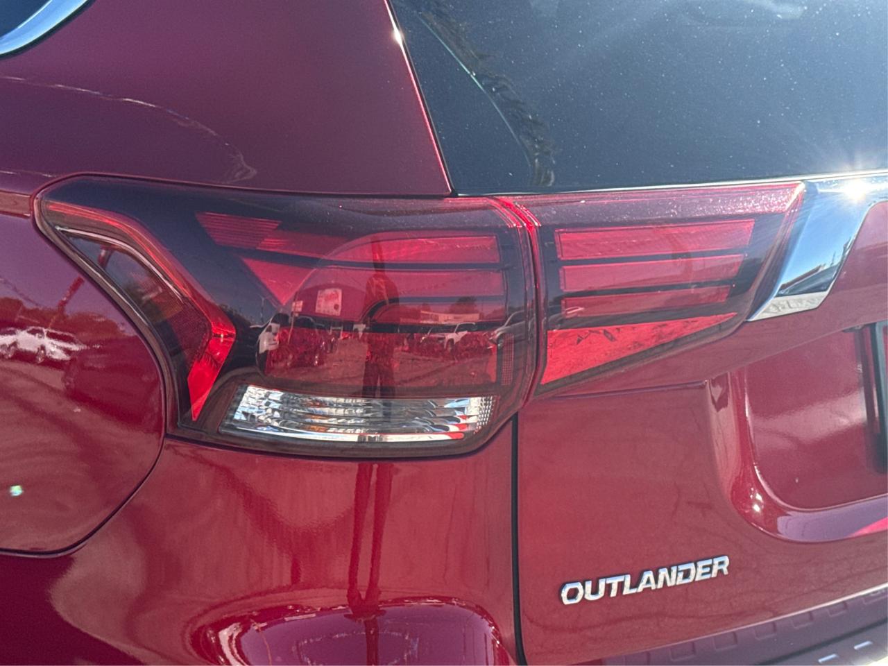 2020 Mitsubishi Outlander AWD CRUISE SUNROOF WE FINANCE ALL CREDIT! Photo