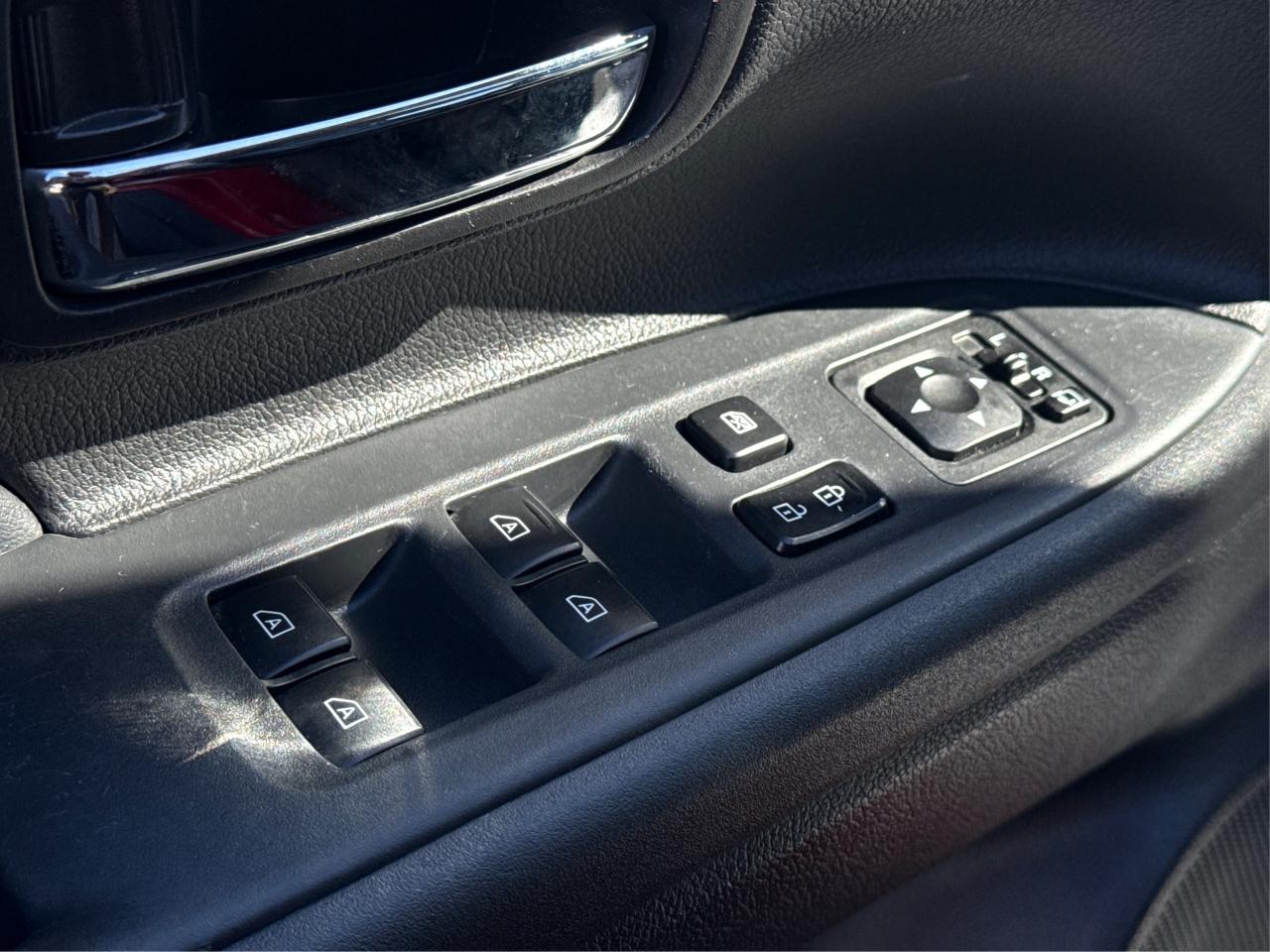 2020 Mitsubishi Outlander AWD CRUISE SUNROOF WE FINANCE ALL CREDIT! Photo