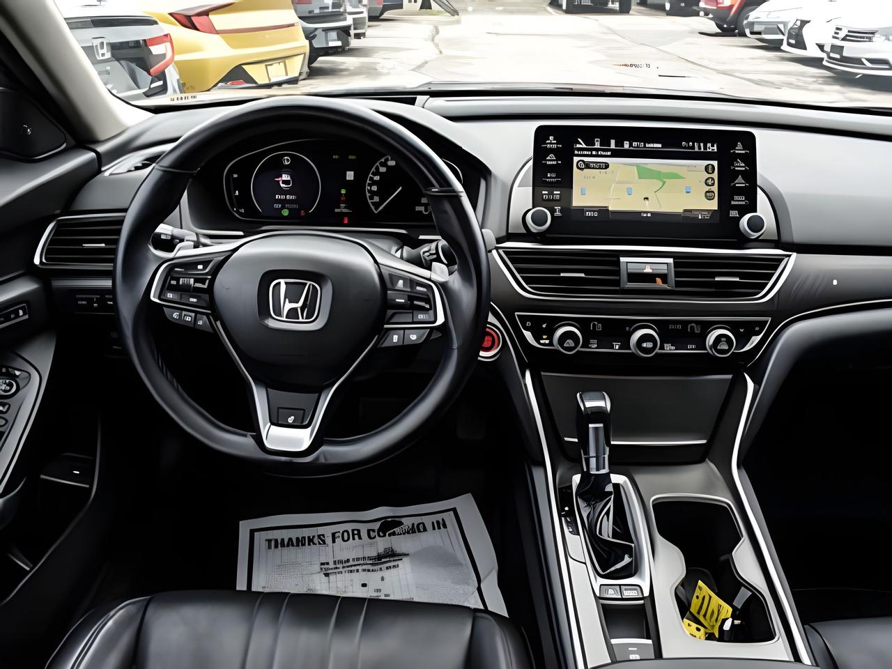 2018 Honda Accord Sedan Touring NAV LEATHER ROOF MINT WE FINANCE ALL CREDT Photo