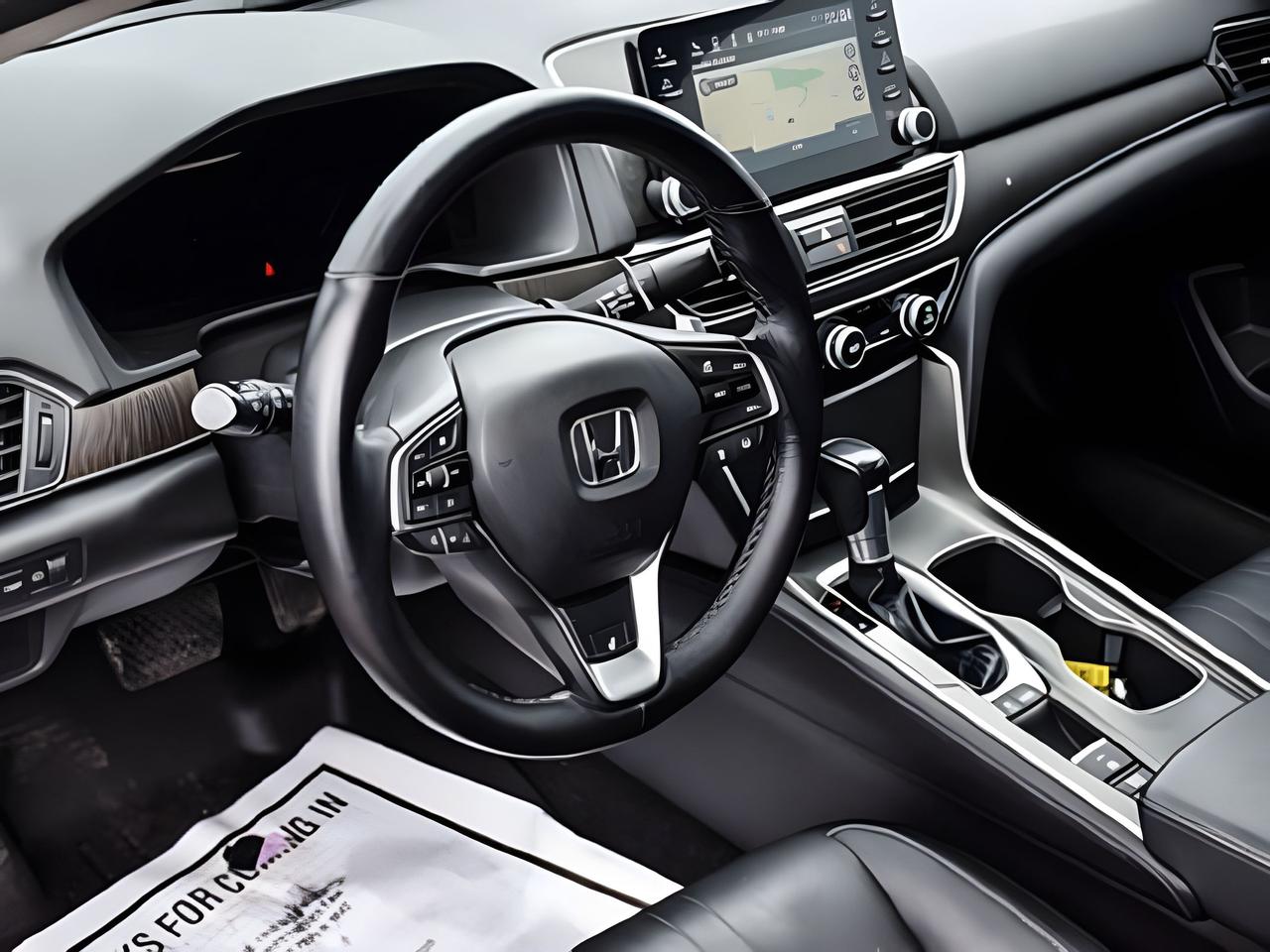 2018 Honda Accord Sedan Touring NAV LEATHER ROOF MINT WE FINANCE ALL CREDT Photo