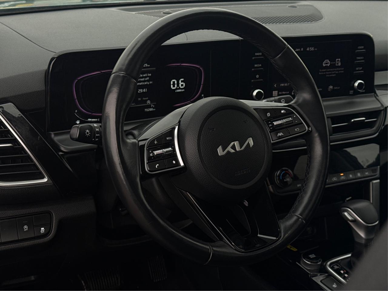 2024 Kia Seltos AWD SUNROOF HEATED SEATS! WE FINANCE ALL CREDIT Photo