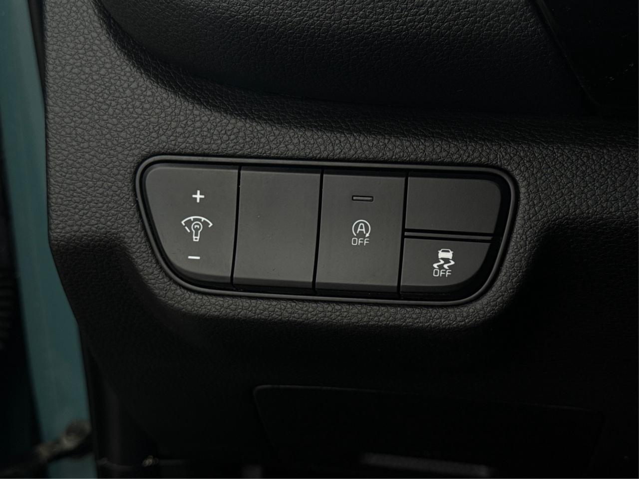 2024 Kia Seltos AWD SUNROOF HEATED SEATS! WE FINANCE ALL CREDIT Photo