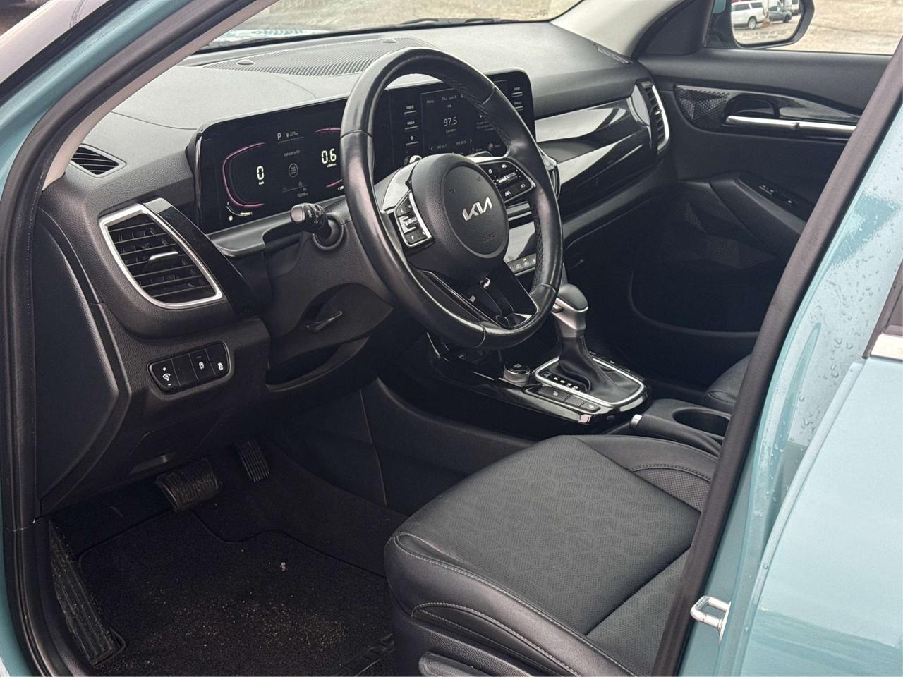 2024 Kia Seltos AWD SUNROOF CERTIFIED ! WE FINANCE ALL CREDIT Photo