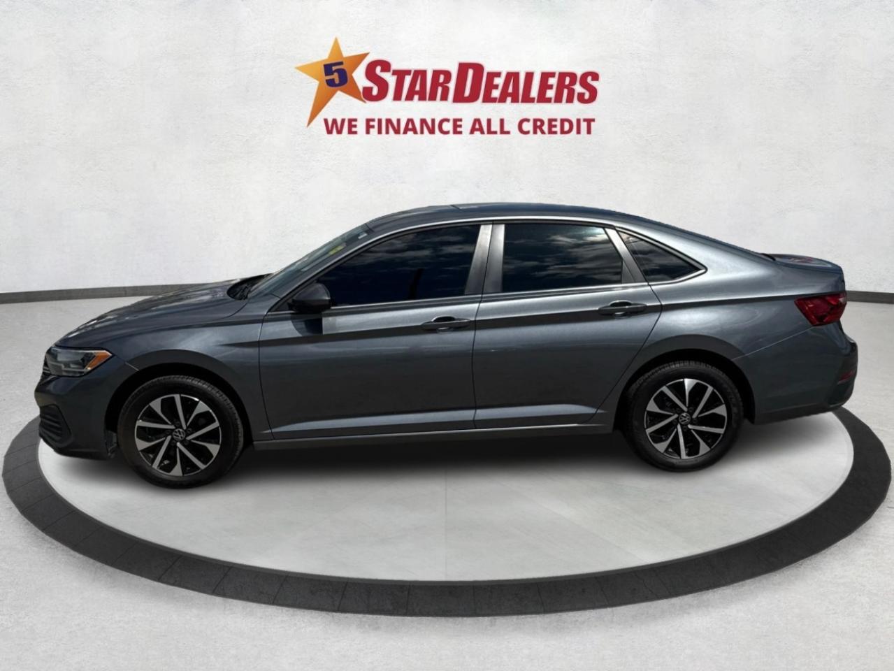 2022 Volkswagen Jetta Trendline HEATED SEATS MINT WE FINANCE ALL CREDIT! Photo