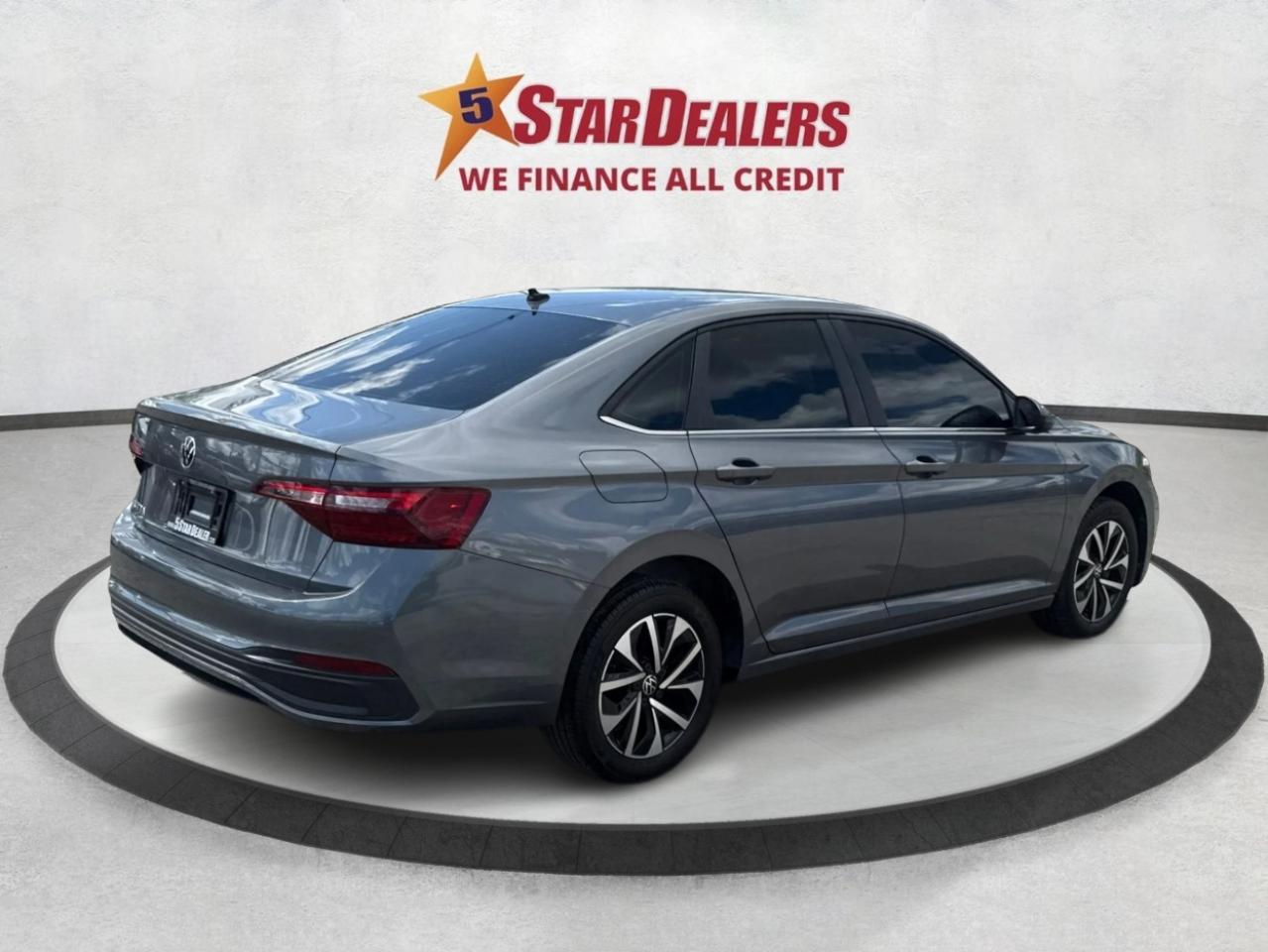 2022 Volkswagen Jetta Trendline HEATED SEATS MINT WE FINANCE ALL CREDIT! Photo