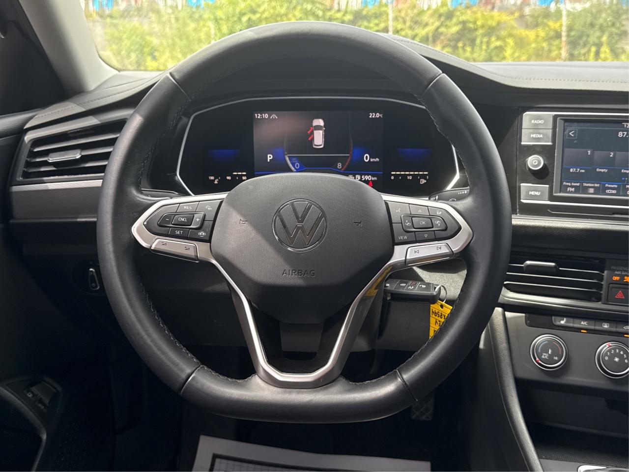 2022 Volkswagen Jetta Trendline HEATED SEATS MINT WE FINANCE ALL CREDIT! Photo