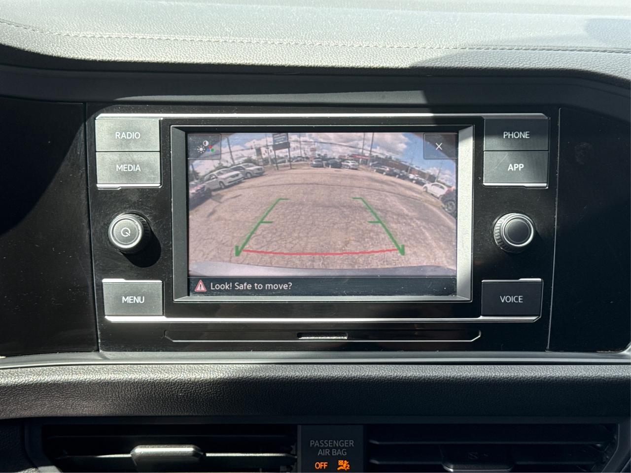 2022 Volkswagen Jetta Trendline HEATED SEATS MINT WE FINANCE ALL CREDIT! Photo