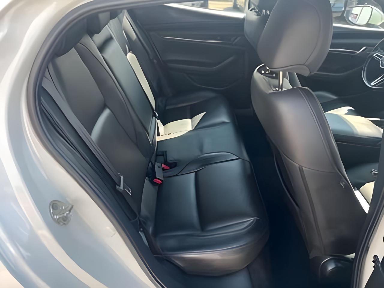 2020 Mazda Mazda3 Sport GT NAV LEATHER ROOF LOADED! WE FINANCE ALL CREDIT Photo