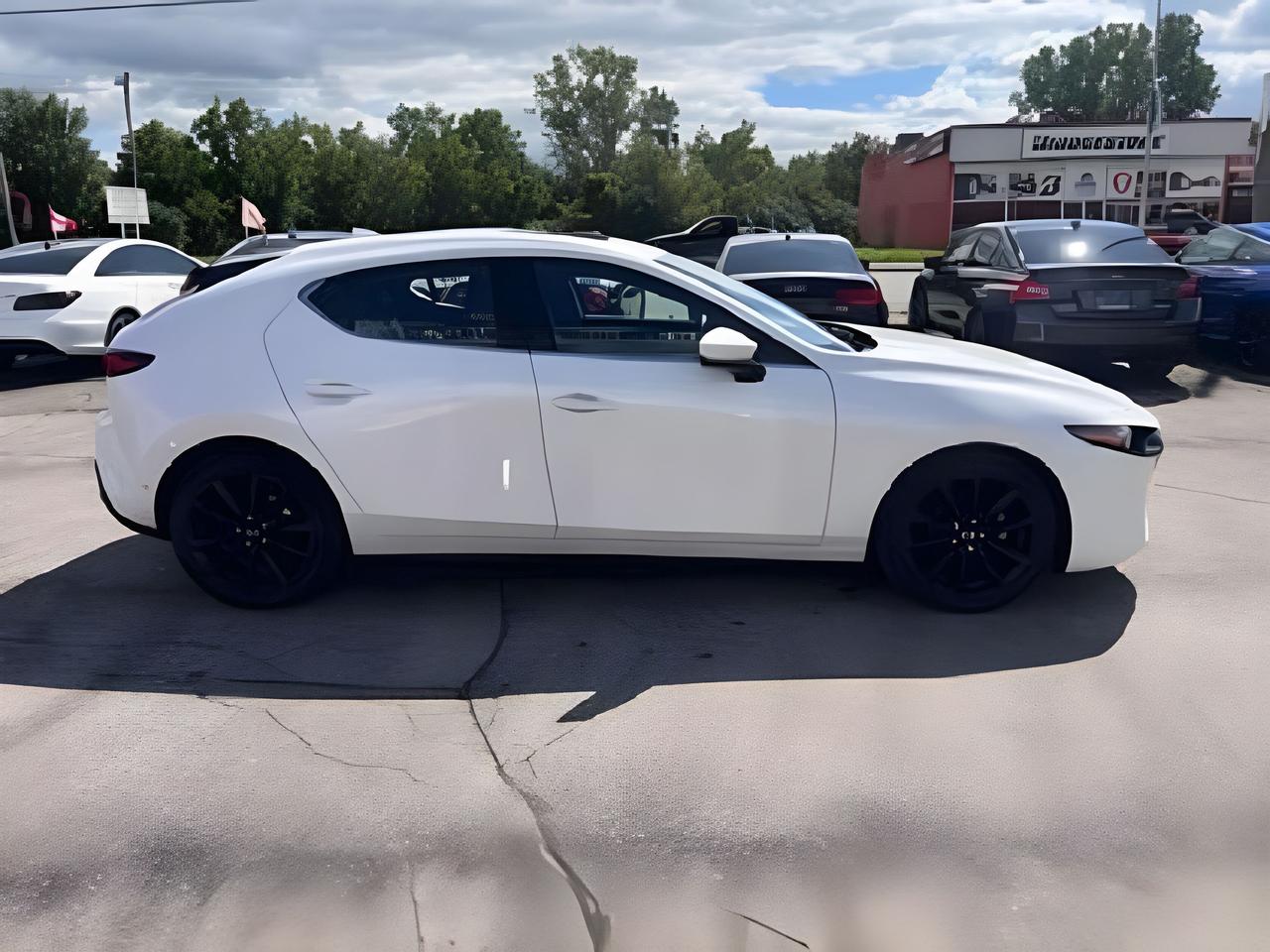 2020 Mazda Mazda3 Sport GT NAV LEATHER ROOF LOADED! WE FINANCE ALL CREDIT Photo4