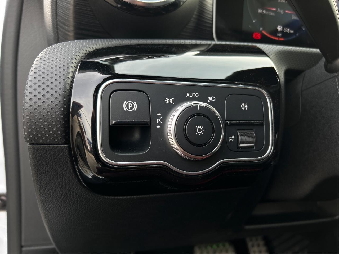 2020 Mercedes-Benz A-Class A 250 4MATIC Hatch NAV LEATHER MINT WE FINANCE Photo