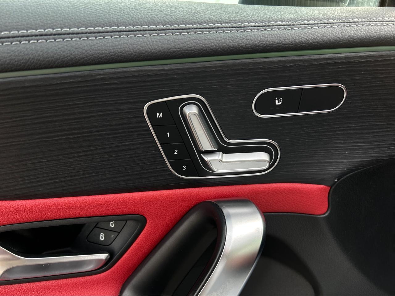 2020 Mercedes-Benz A-Class A 250 4MATIC Hatch NAV LEATHER MINT WE FINANCE Photo