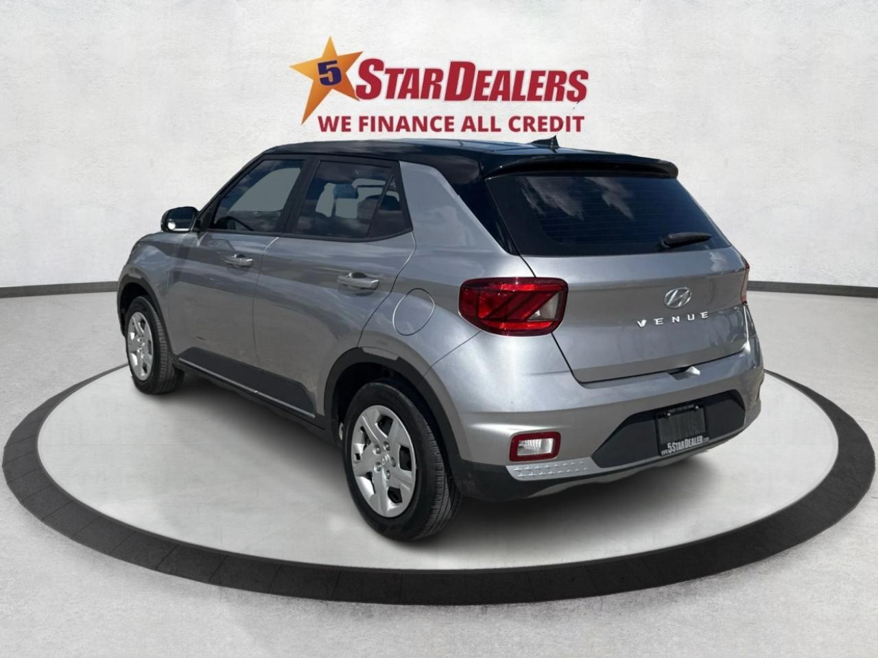 2023 Hyundai Venue Essential CRUISE HEATED SEATS WE FINANCE ALL CREDT Photo