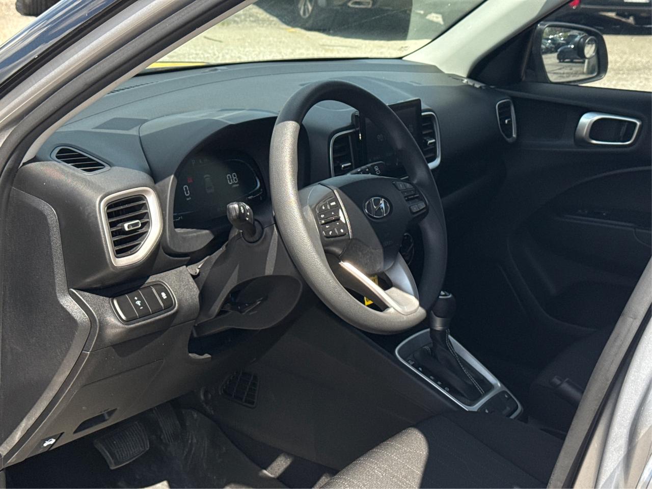 2023 Hyundai Venue Essential CRUISE HEATED SEATS WE FINANCE ALL CREDT Photo