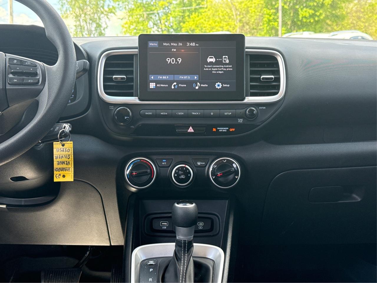 2023 Hyundai Venue Essential CRUISE HEATED SEATS WE FINANCE ALL CREDT Photo