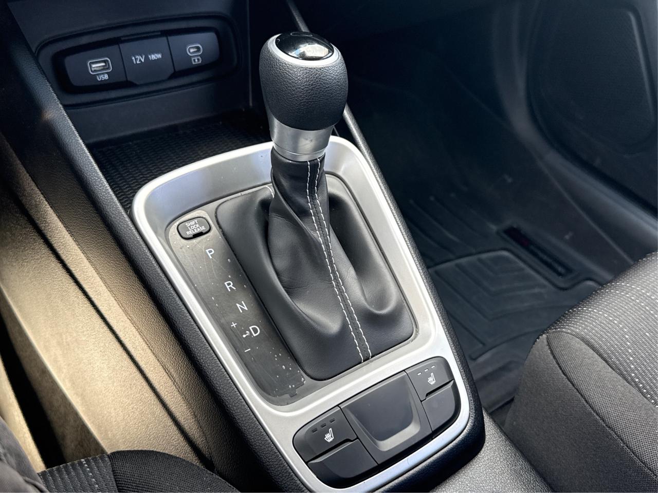 2023 Hyundai Venue Essential CRUISE HEATED SEATS WE FINANCE ALL CREDT Photo