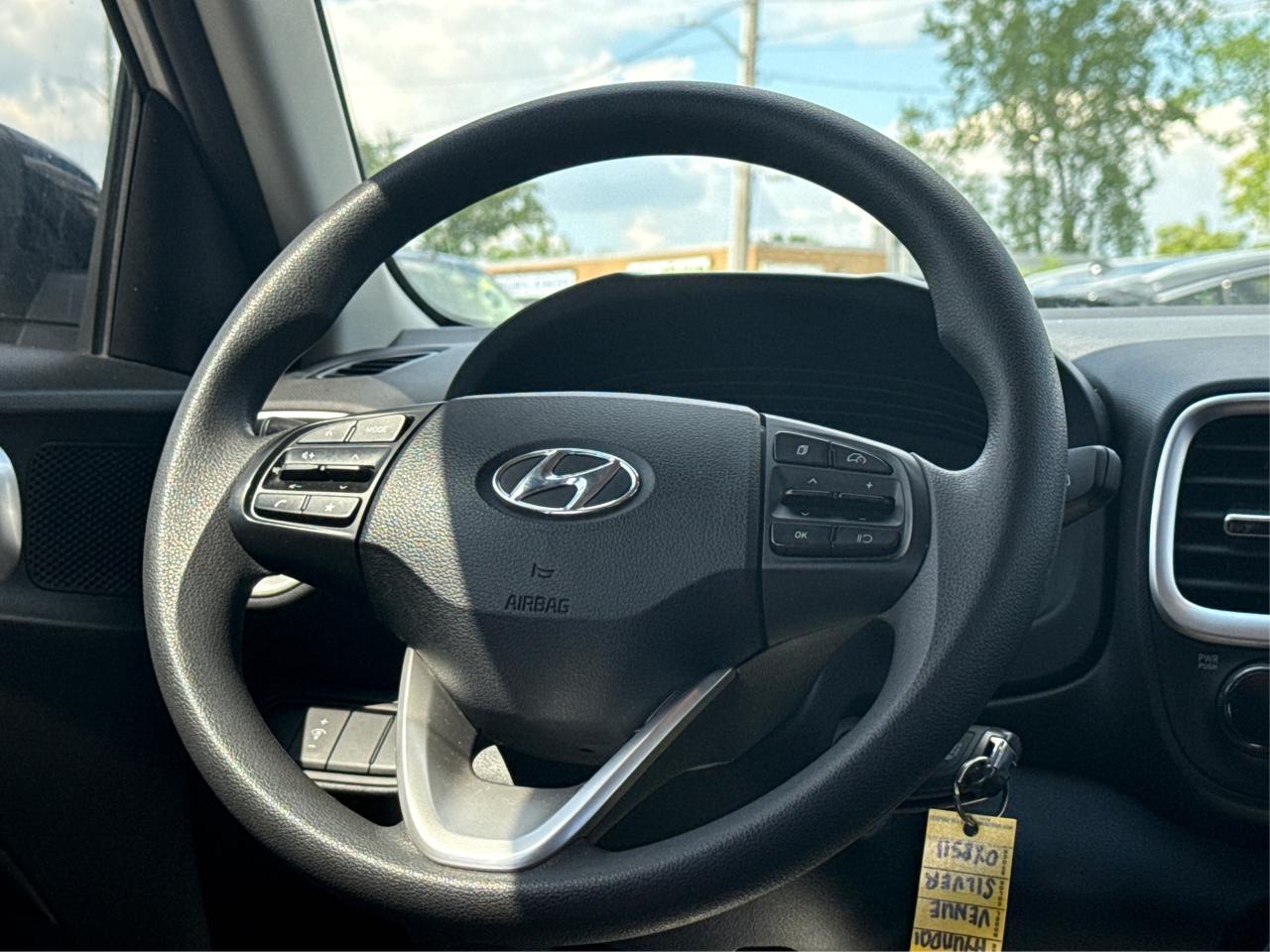 2023 Hyundai Venue Essential CRUISE HEATED SEATS WE FINANCE ALL CREDT Photo