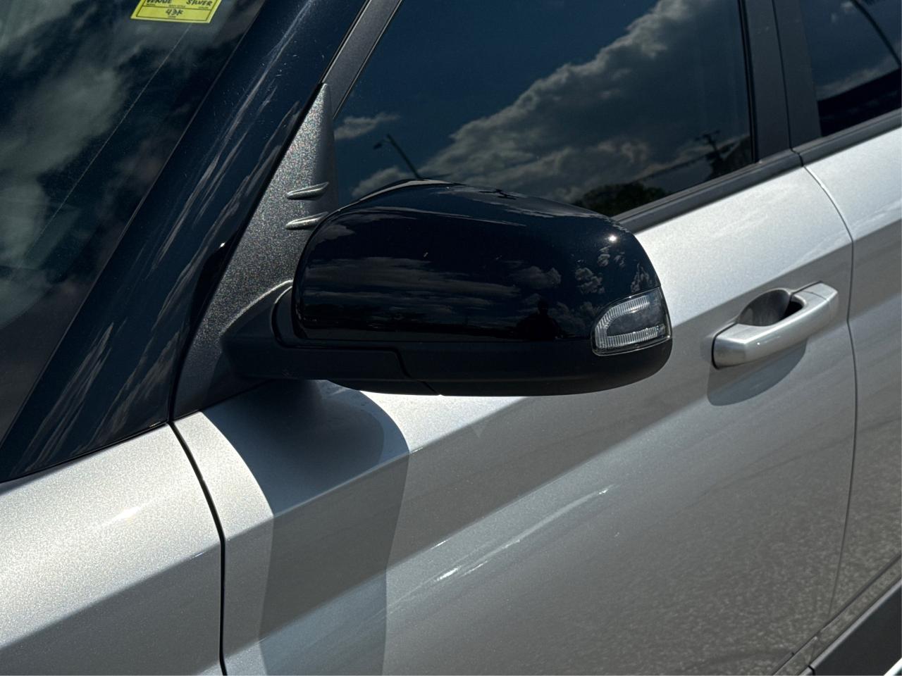 2023 Hyundai Venue Essential CRUISE HEATED SEATS WE FINANCE ALL CREDT Photo