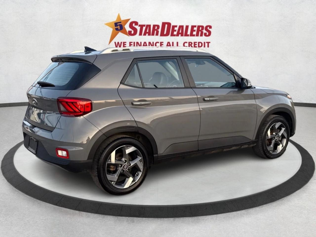 2022 Hyundai Venue NAV LEATHER SUNROOF LOADED! WE FINANCE ALL CREDIT Photo