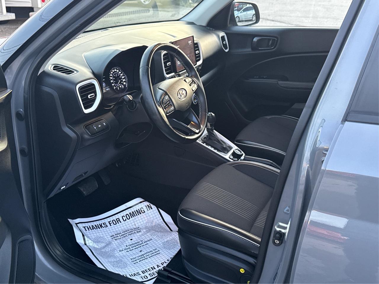 2022 Hyundai Venue NAV LEATHER SUNROOF LOADED! WE FINANCE ALL CREDIT Photo