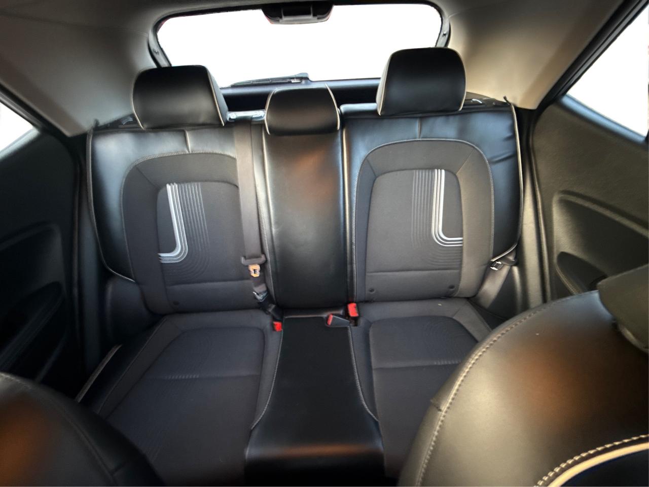 2022 Hyundai Venue NAV LEATHER SUNROOF LOADED! WE FINANCE ALL CREDIT Photo