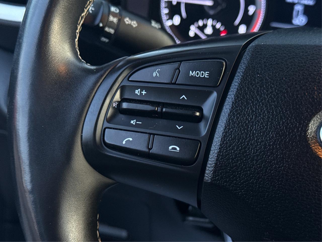 2022 Hyundai Venue NAV LEATHER SUNROOF LOADED! WE FINANCE ALL CREDIT Photo