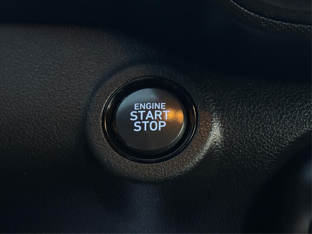 2022 Hyundai Venue NAV LEATHER SUNROOF LOADED! WE FINANCE ALL CREDIT Photo