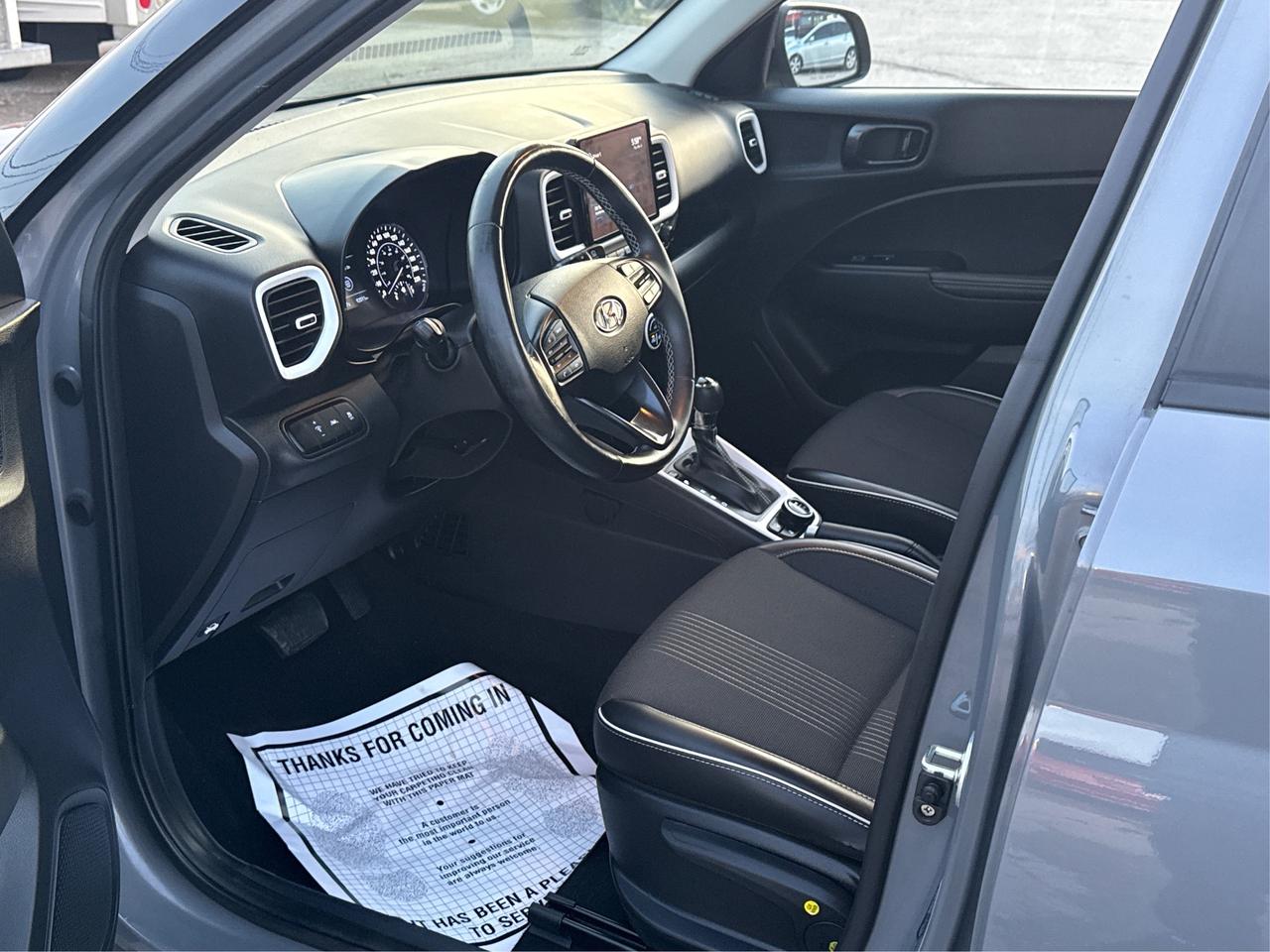 2022 Hyundai Venue NAV LEATHER SUNROOF LOADED! WE FINANCE ALL CREDIT Photo