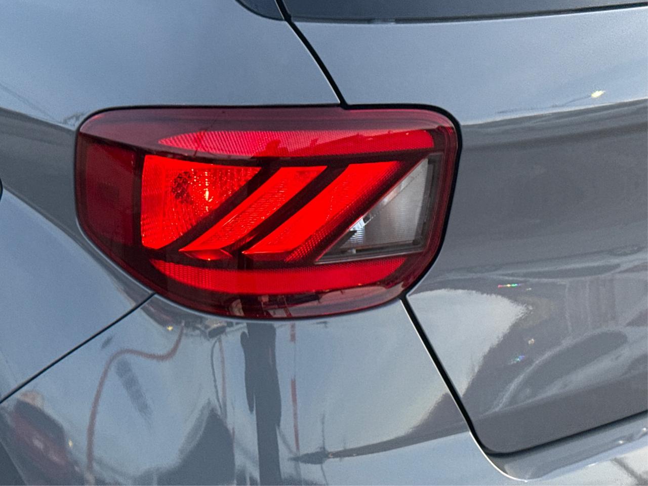 2022 Hyundai Venue NAV LEATHER SUNROOF LOADED! WE FINANCE ALL CREDIT Photo