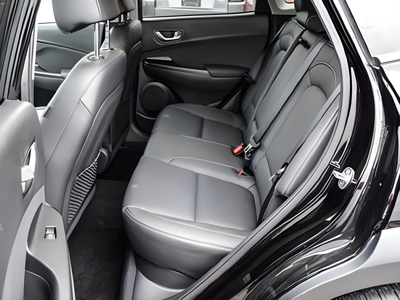 2020 Hyundai KONA Ultimate AWD NAV LEATHER ROOF LIKE NEW WE FINANCE Photo