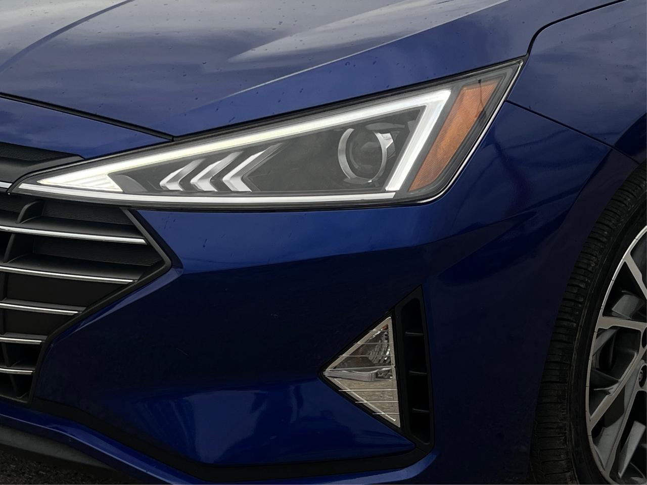 2020 Hyundai Elantra Luxury LEATHER SUNROOF MINT WE FINANCE ALL CREDIT Photo