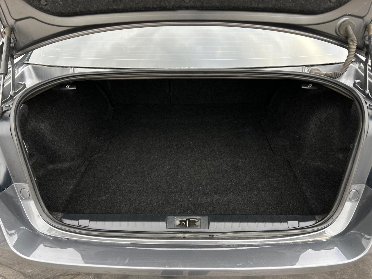 2018 Subaru Legacy Limited EYE SIGHT NAV LEATHER ROOF  WE FINANCE Photo